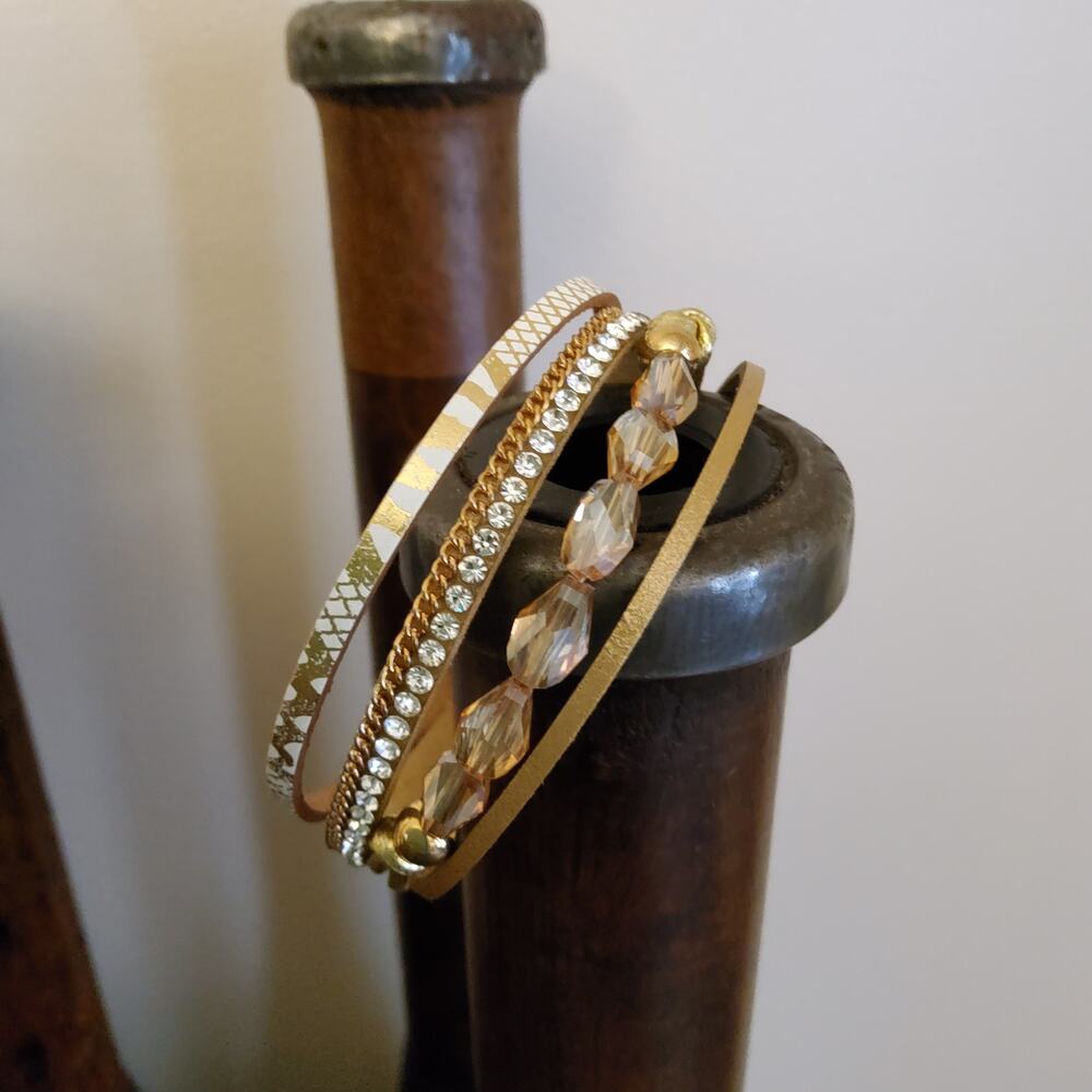 Magnetic Glass Bead Faux Leather Animal Print Layered Bracelet